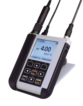 Portavo 907 Multi pH, Memosens-pH-Sensor SE101-MS, Kabel CA/MS-001XFB-L, CaliMat Puffer-Set CS-PSET479, Feldkoffer ZU0934, USB-Verbindungskabel.